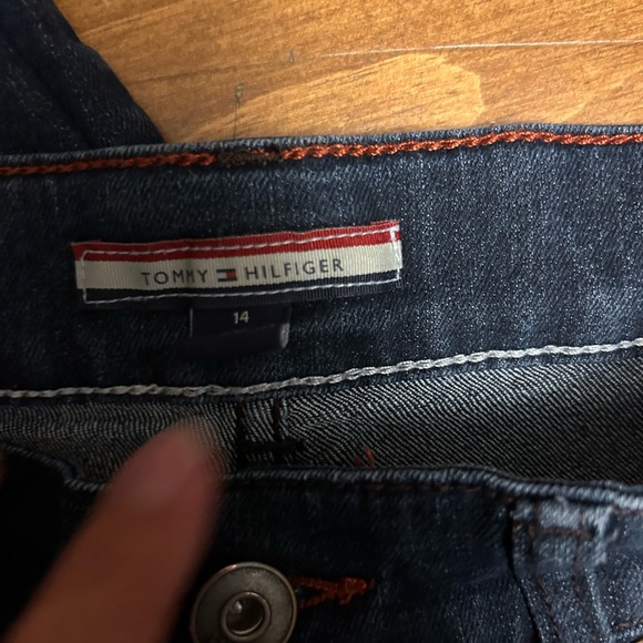 Tommy Hilfiger - Picture 2 of 2